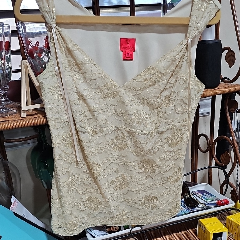Chic Lace Women’s Top in Cream